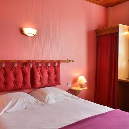 Logis Hotel Restaurant Berry Relais Neuvy-Pailloux Exterior photo