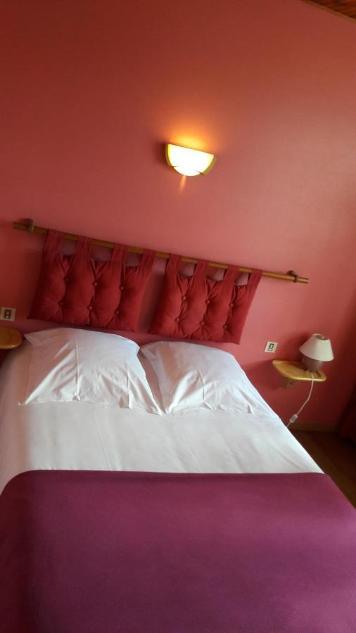 Logis Hotel Restaurant Berry Relais Neuvy-Pailloux Exterior photo