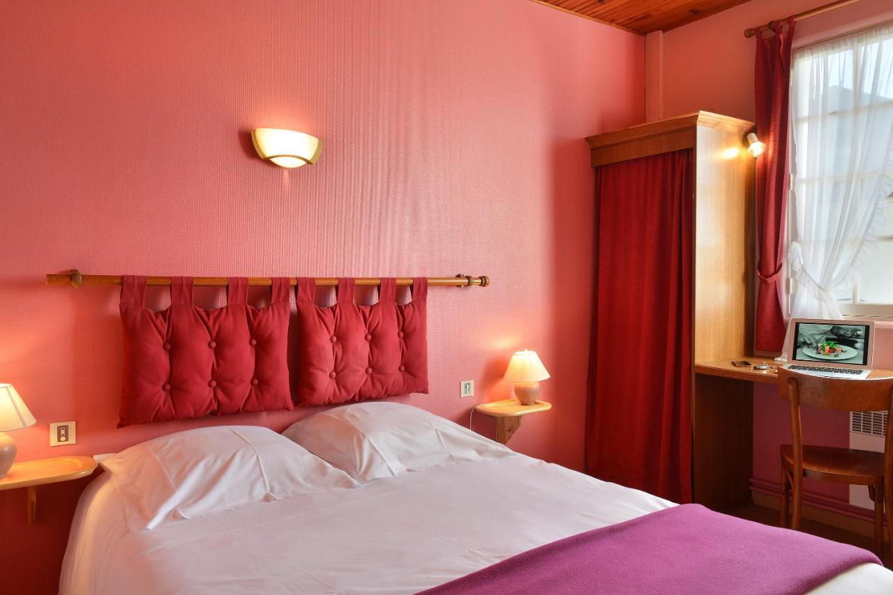 Logis Hotel Restaurant Berry Relais Neuvy-Pailloux Exterior photo